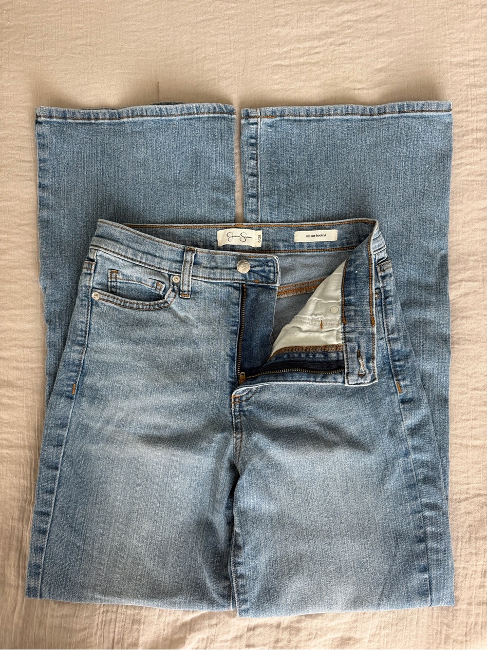 Jessica Simpson Light Wash women's Jeans - Straight